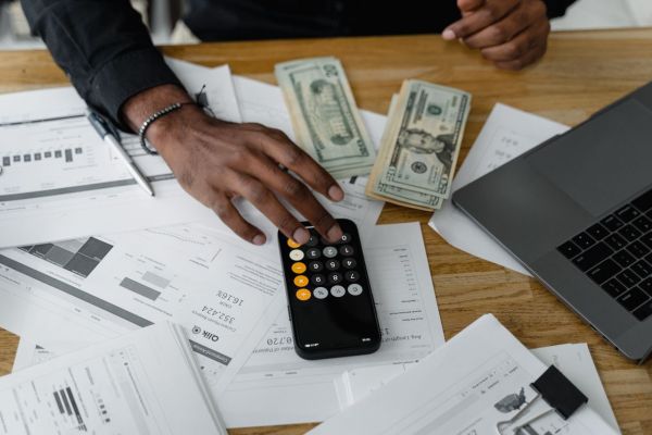 Understanding the components of a French payslip